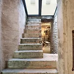 Oda ve Kahvaltı Maison D'hote De Myon 4*