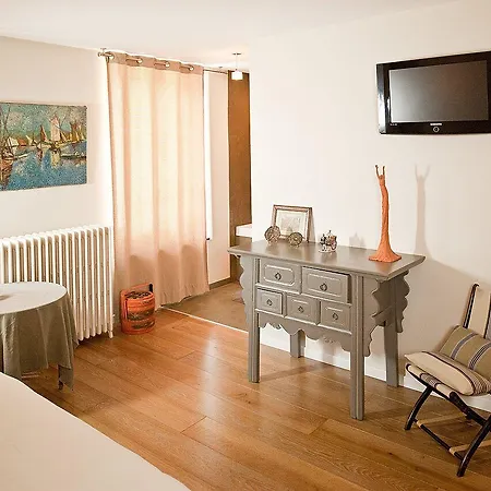 Panzió Maison D'hote De Myon 4*
