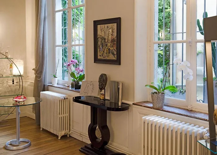 فندق مبيت وإفطار Maison D'hote De Myon